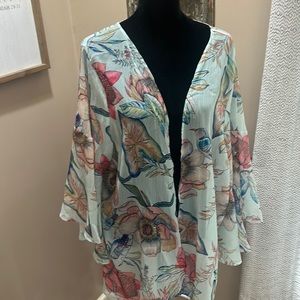 Beautiful sheer swim cover/ kimono. Size S/M.